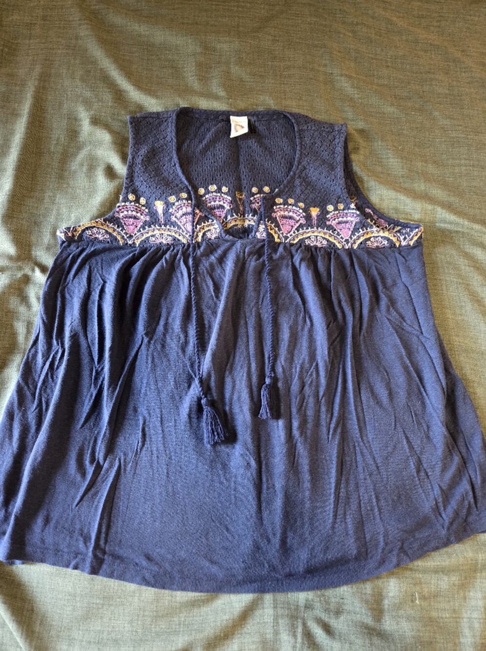 Anthropologie Tank Top With Embroidered Details Size Large